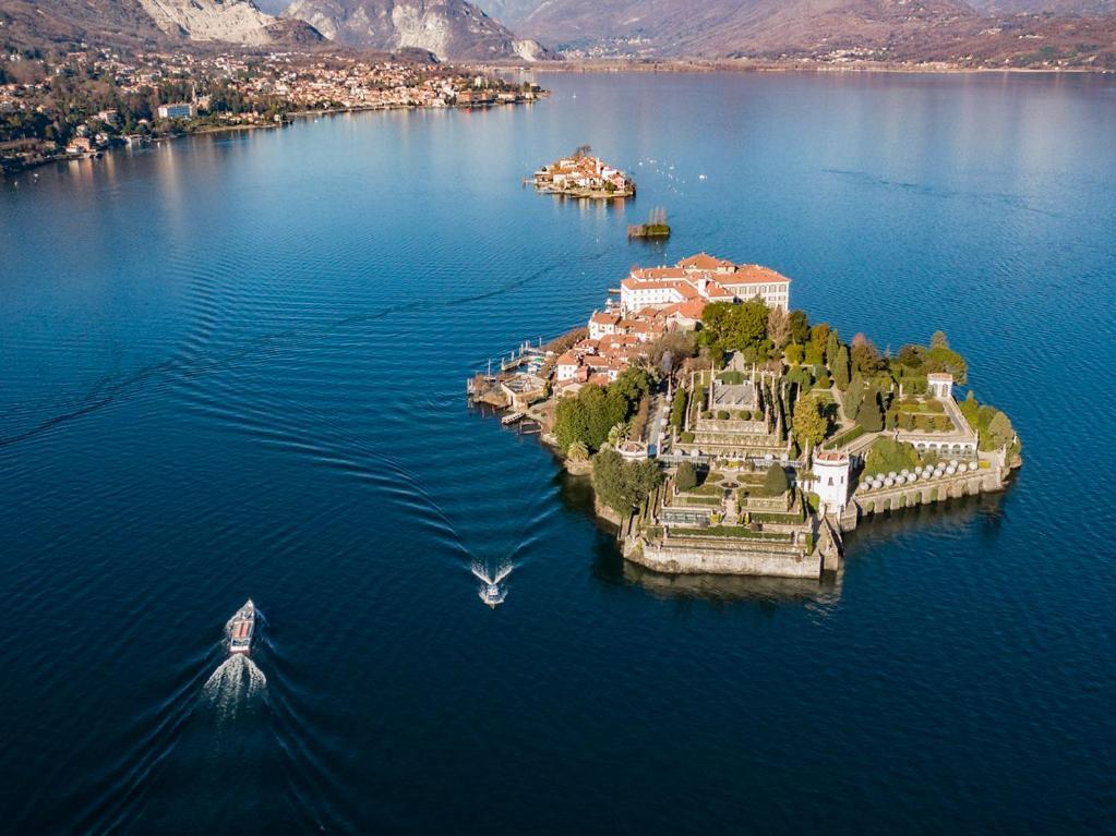 Breathtaking Lake View In The Heart Of Στρέσα Εξωτερικό φωτογραφία